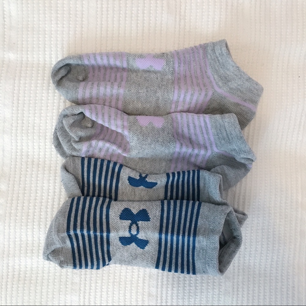 2 Pairs of UNDER ARMOUR Socks